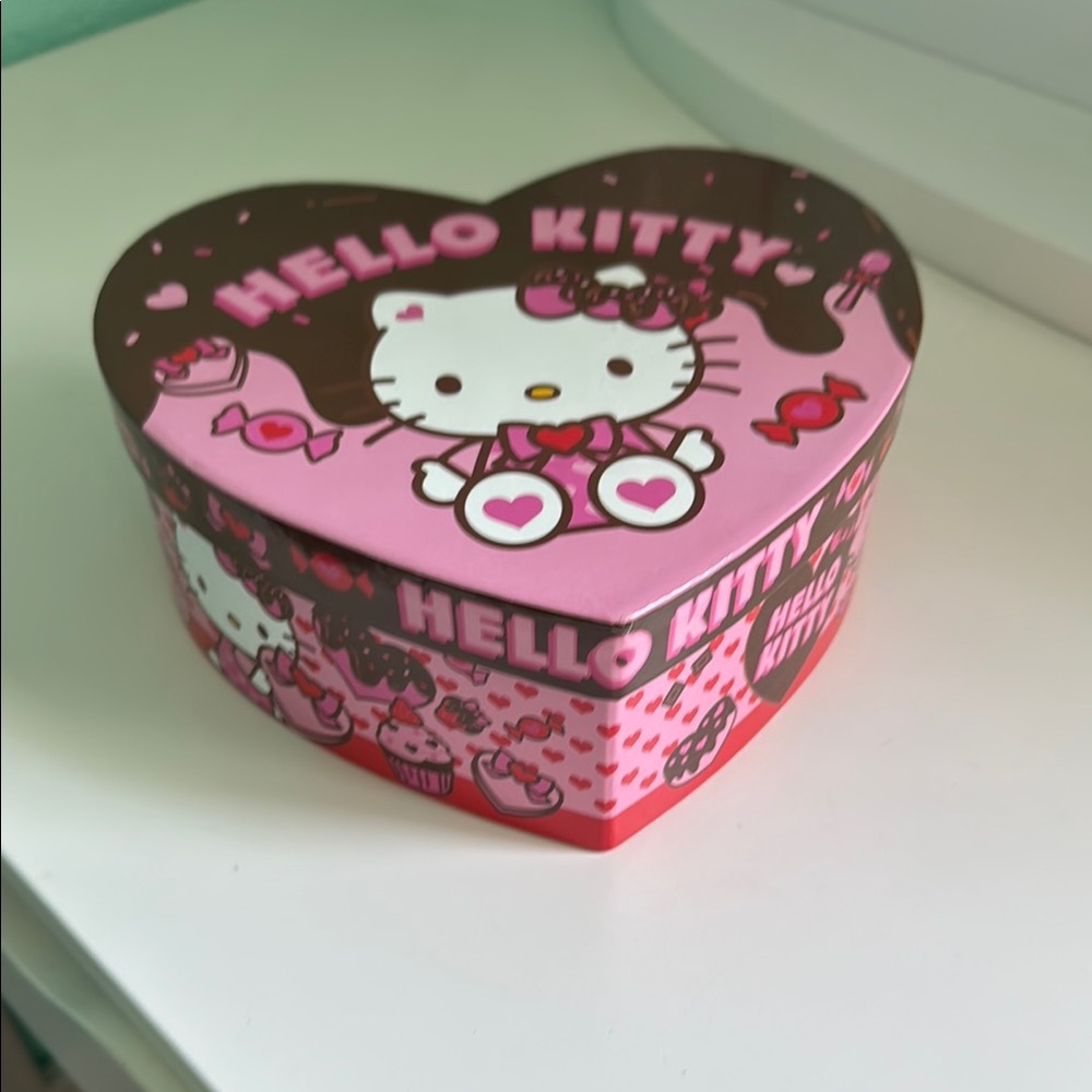 Hello Kitty Heart-Shaped Box
